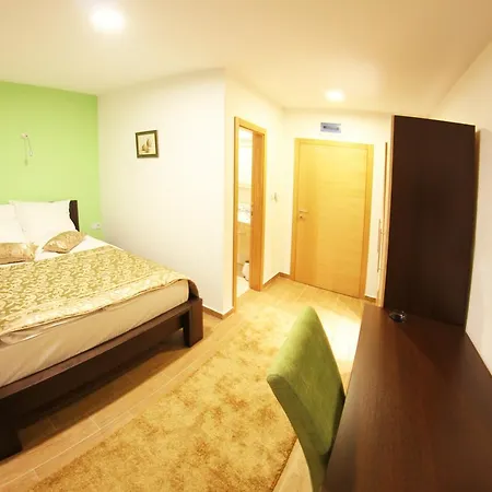 Dubai Hotel 4*